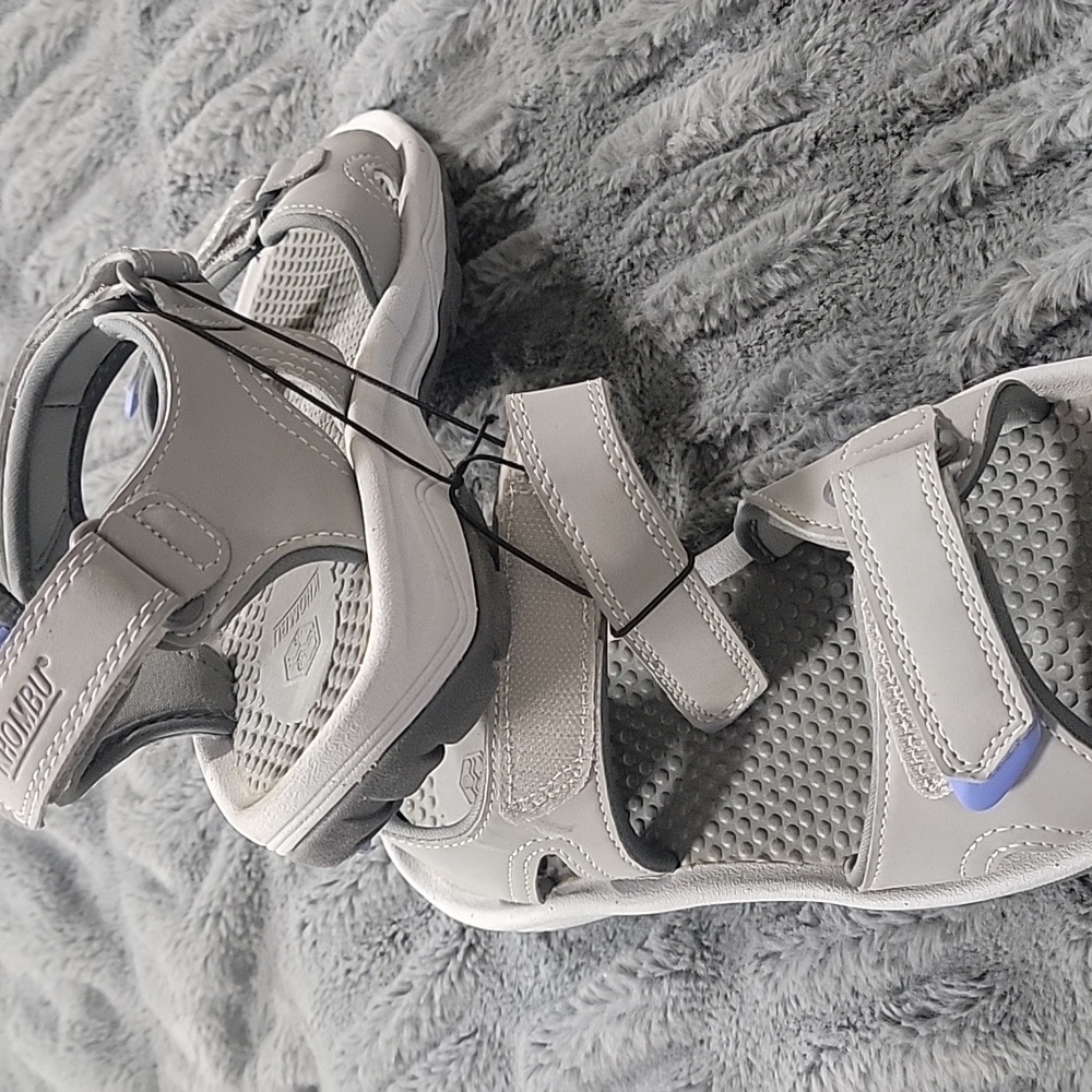 Womens Khombu Hiking Sandals sz9